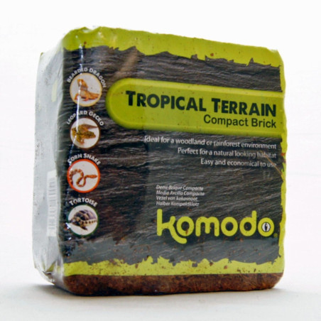 Komodo Tropical Terrain Brick M - podłoże z włókien kokosa 4l. Produkt ten cechuje wysoka absorpcja wody oraz wilgoci